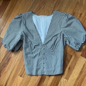 Abercrombie & Fitch Black and White Fitted Puff Sleeve Blouse